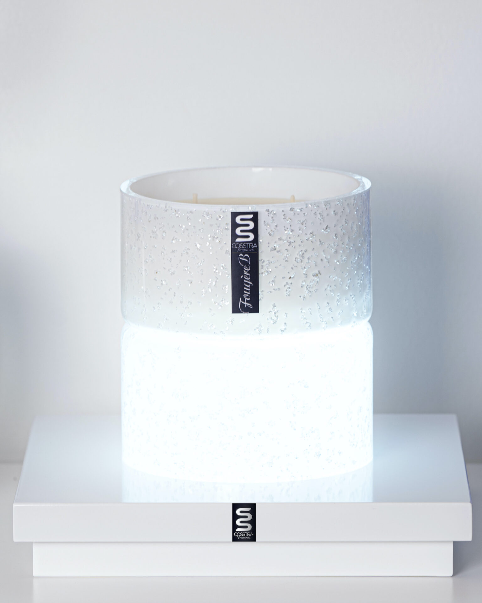 COSSTRA WHITE Lacquered LED BASE®